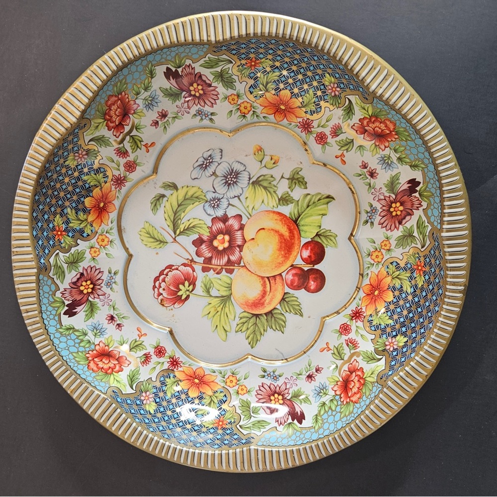 Daher 1971 Decorated Ware Tin Bowl